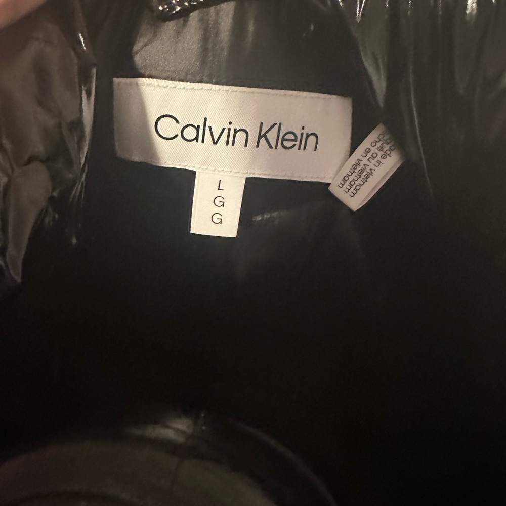 Calvin Klein Shiny Black Puffer Jacket with removable hood - Picture 5 of 9